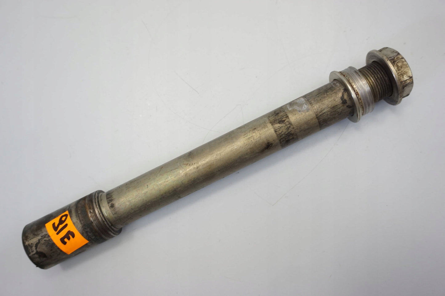 SUZUKI GSX-R 1000 K9-L6 Vorderachse Achse vorne Radachse front axle 6