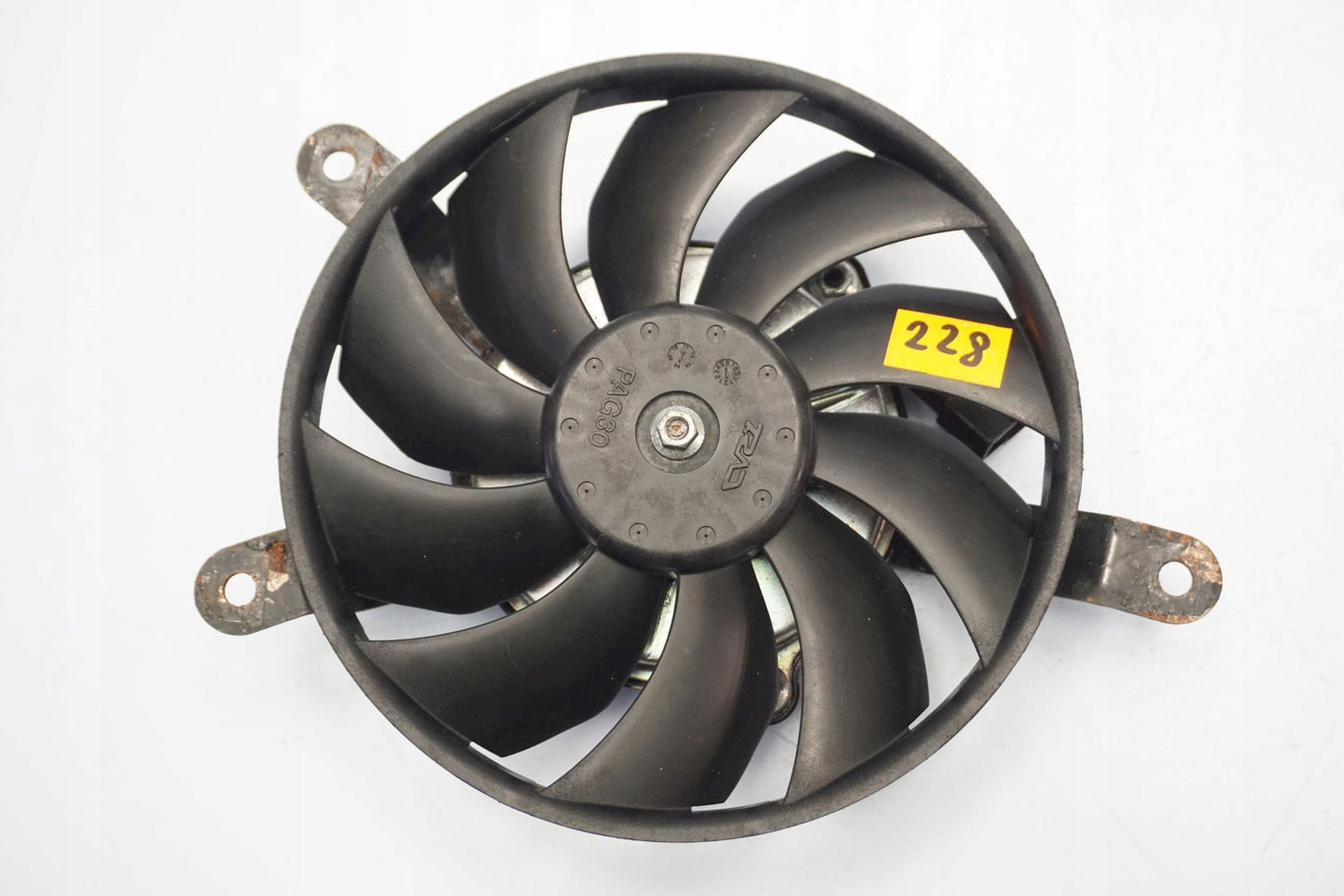 TRIUMPH TIGER 800 10-14 Lüfter Ventilator Kühlerlüfter 8