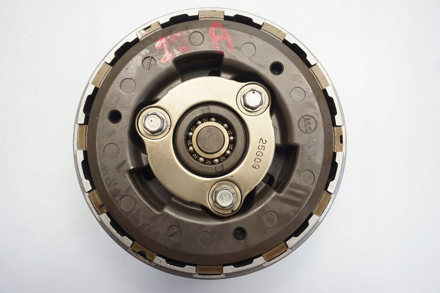 DUCATI DIAVEL 1200 Kupplung Kupplungskorb Clutch 9