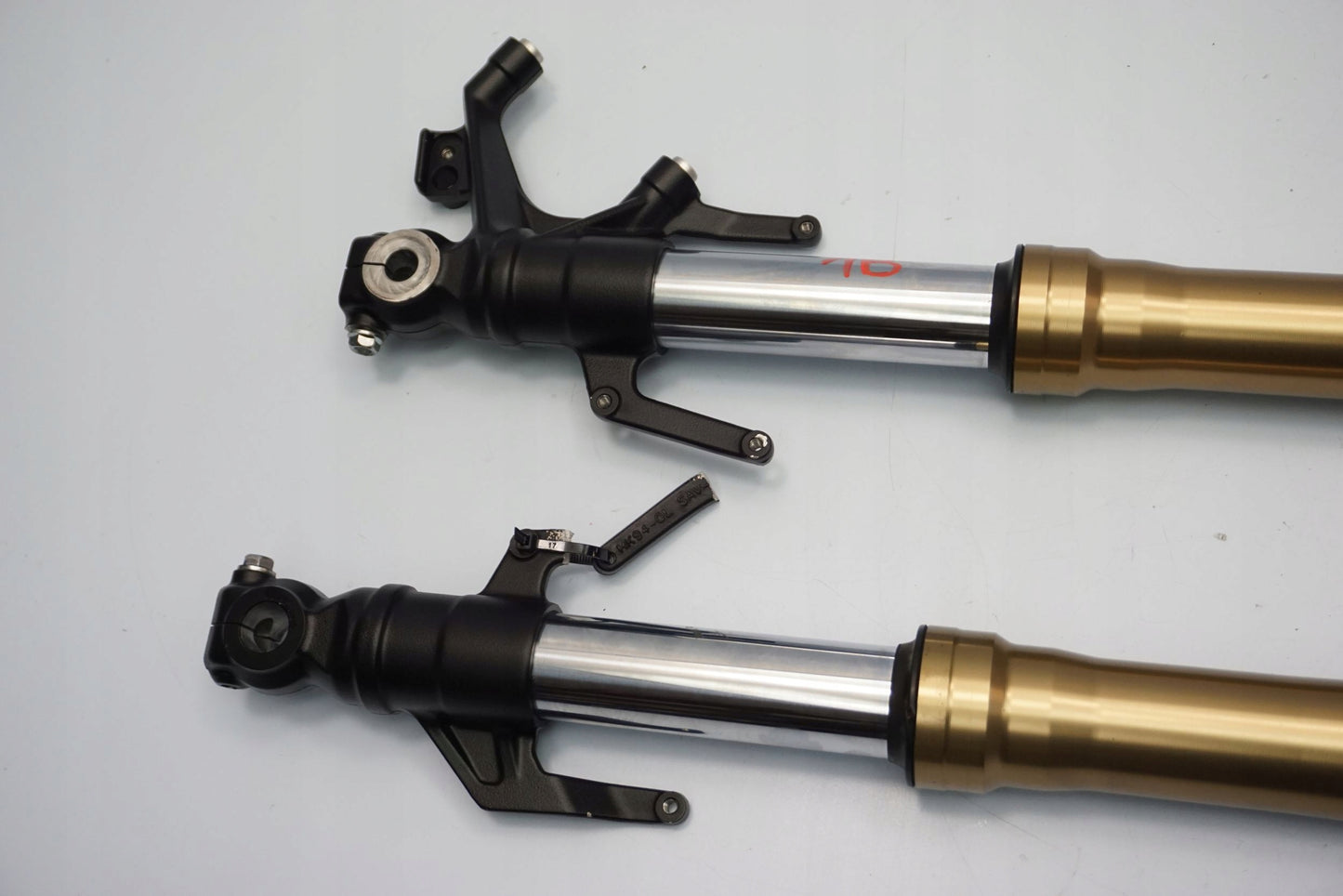 HONDA CB 125 R JC91 21- Gabel Gabelholme Fork 16