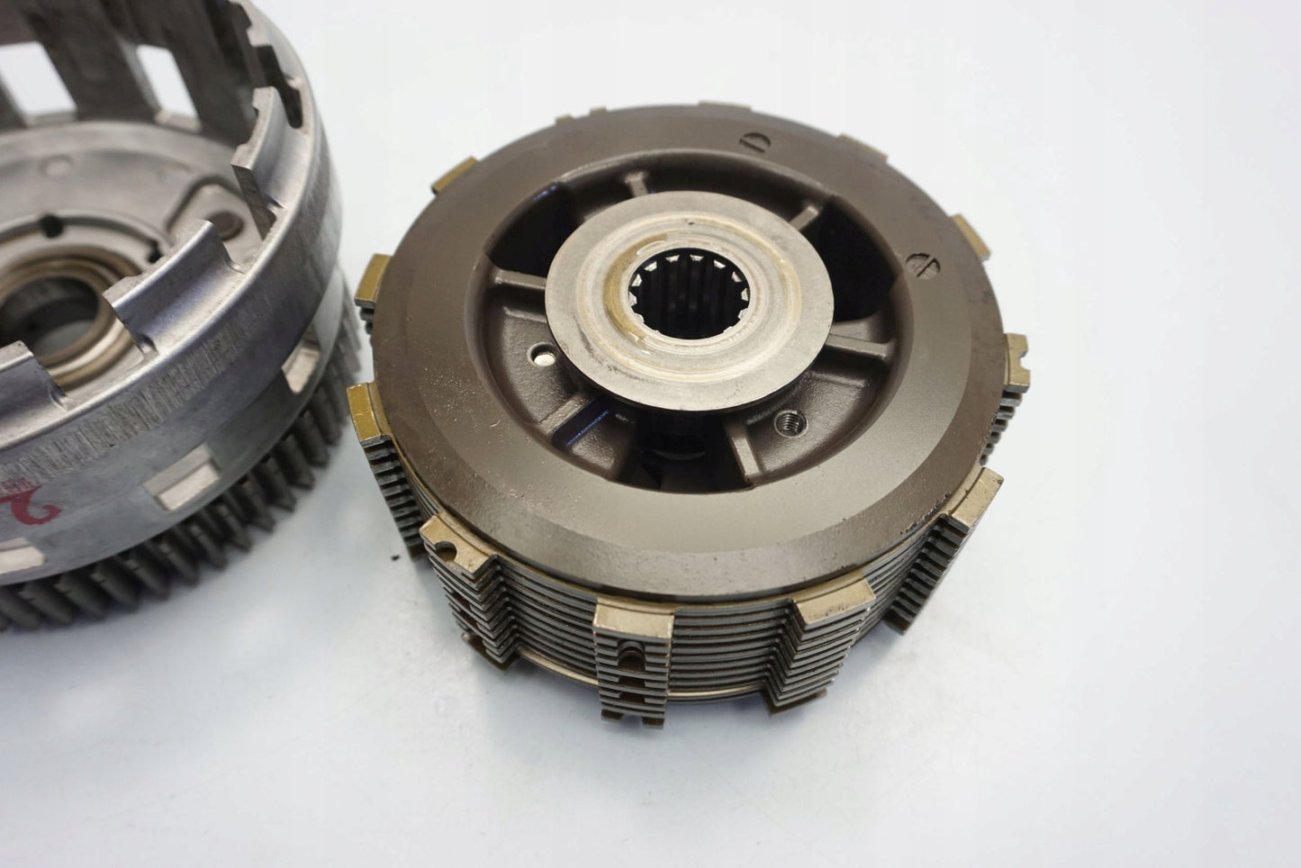 DUCATI DIAVEL 1200 Kupplung Kupplungskorb Clutch 9