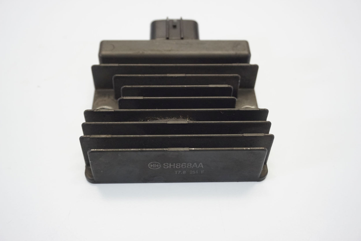 KAWASAKI Z 650 17-19 Spannungsregler Gleichrichter Rectifier Voltage Regulator 6