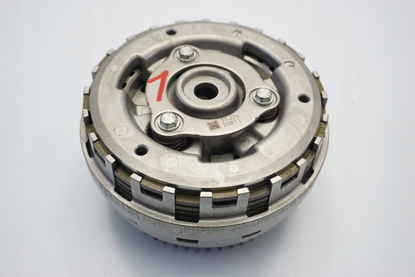 SUZUKI DL 1050 V-STROM 20- Kupplung Kupplungskorb Clutch 8