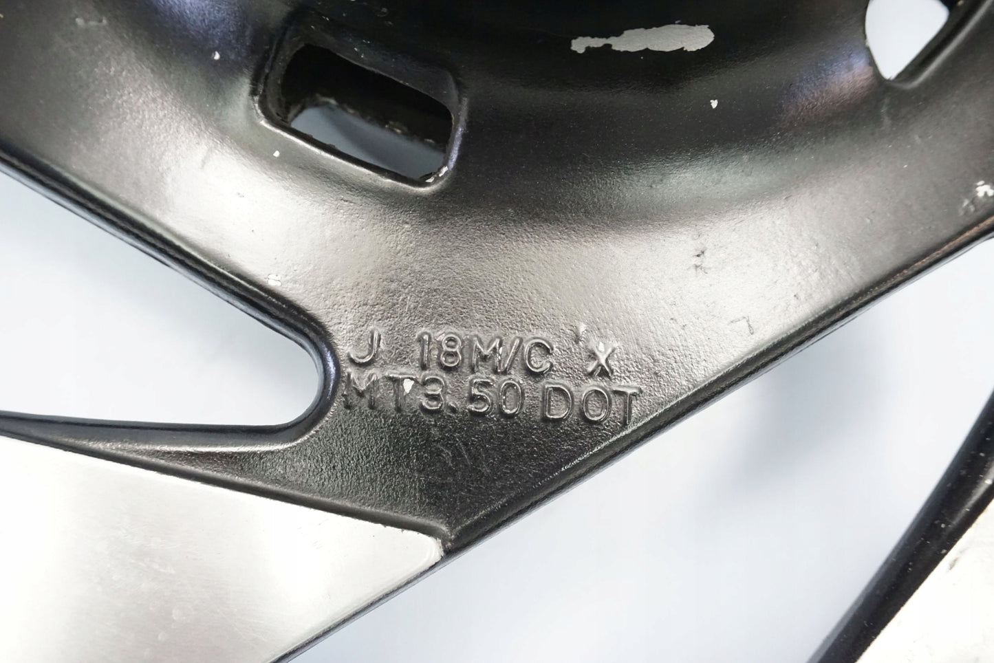 SUZUKI M 1800 R INTRUDER Felge vorne Wheel Vorderrad 10