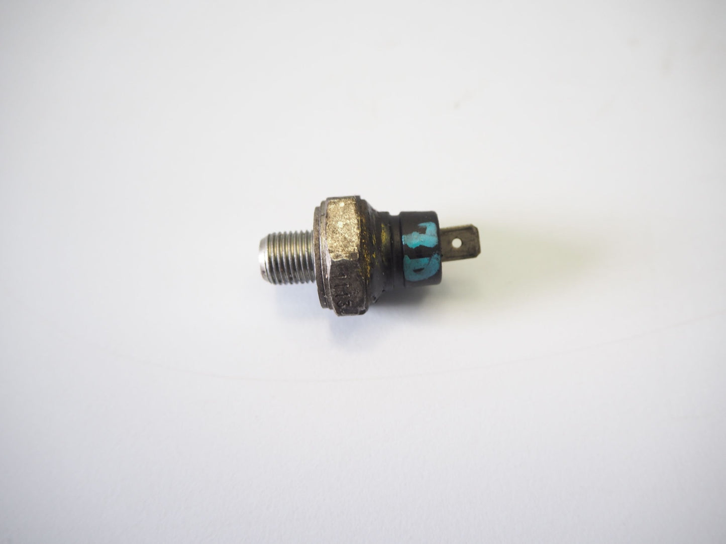 APRILIA TUONO V4 1000 11-16 Öldrucksensor Öldruckschalter Oil Pressure Switch 4