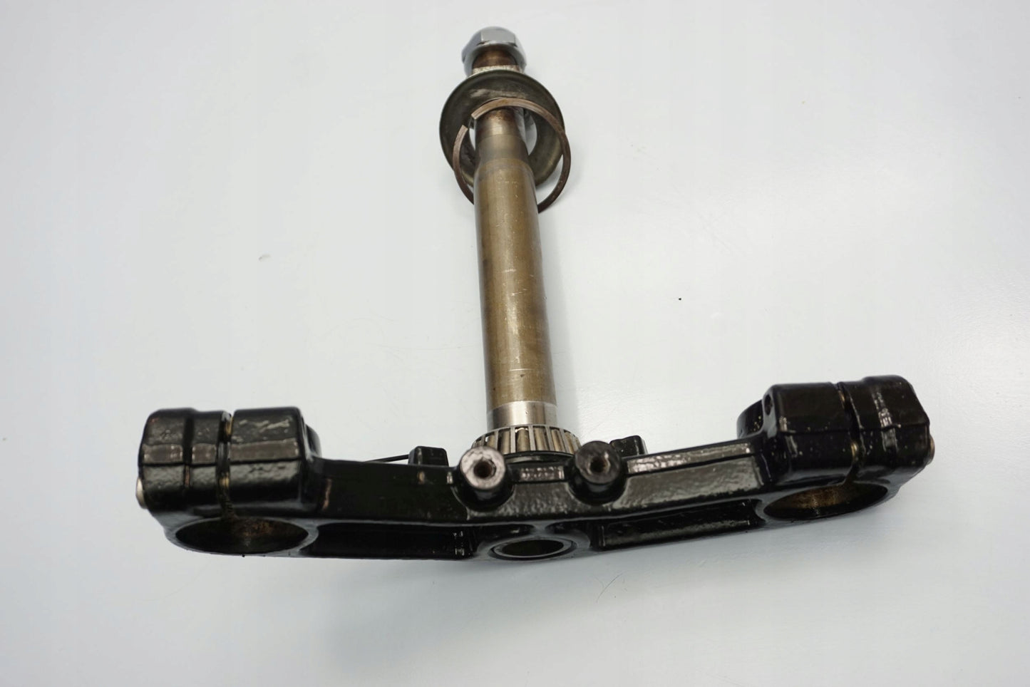 TRIUMPH TROPHY 1200 96-02 untere Gabelbrücke Triple Clamp unten 10