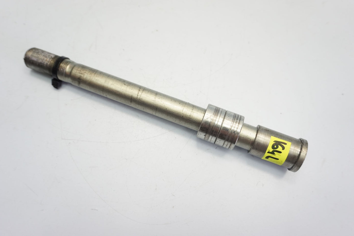 KAWASAKI Z-800 13-17 Vorderachse Achse vorne Radachse front axle 7