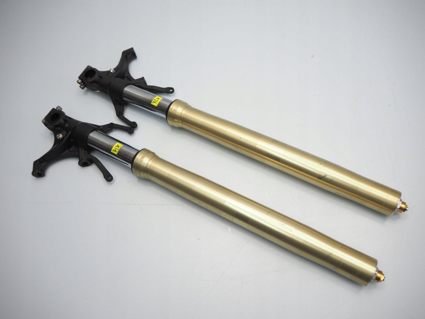 YAMAHA YZF-R1 RN12 04-06 Gabel Gabelholme Fork 8