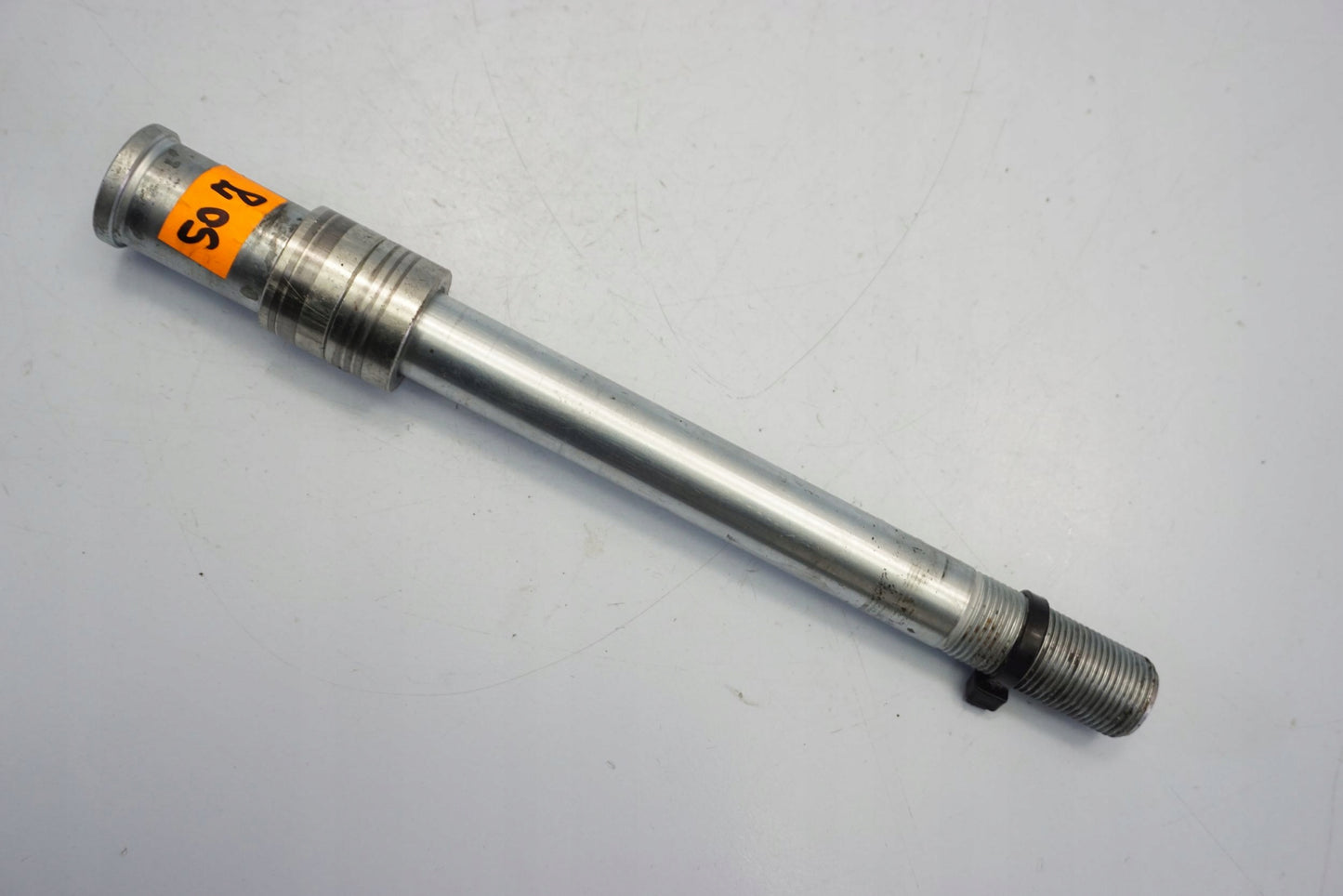 KAWASAKI 650 ER-6N 12-17 Vorderachse Achse vorne Radachse front axle 6