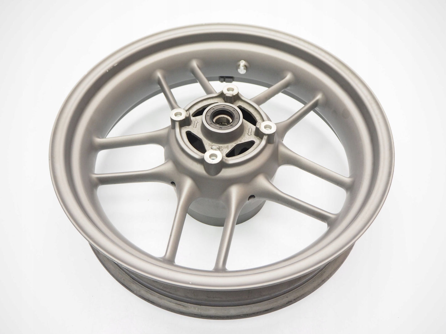 TRIUMPH TIGER 800 10-17 Felge hinten Wheel Hinterrad 10