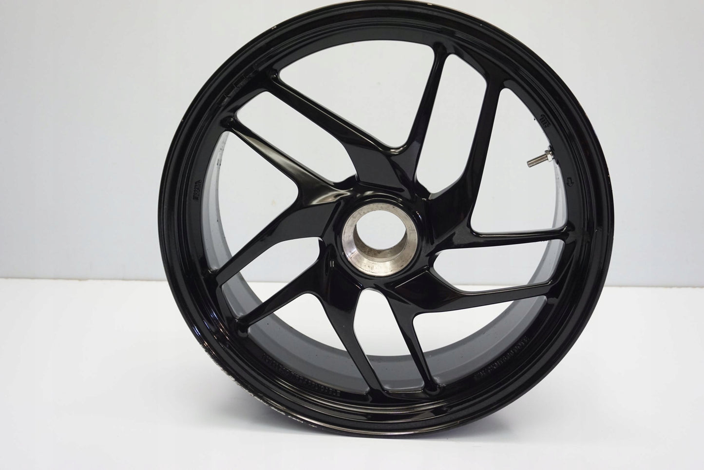 DUCATI 1199 PANIGALE 12-15 Felge hinten Wheel Hinterrad 10