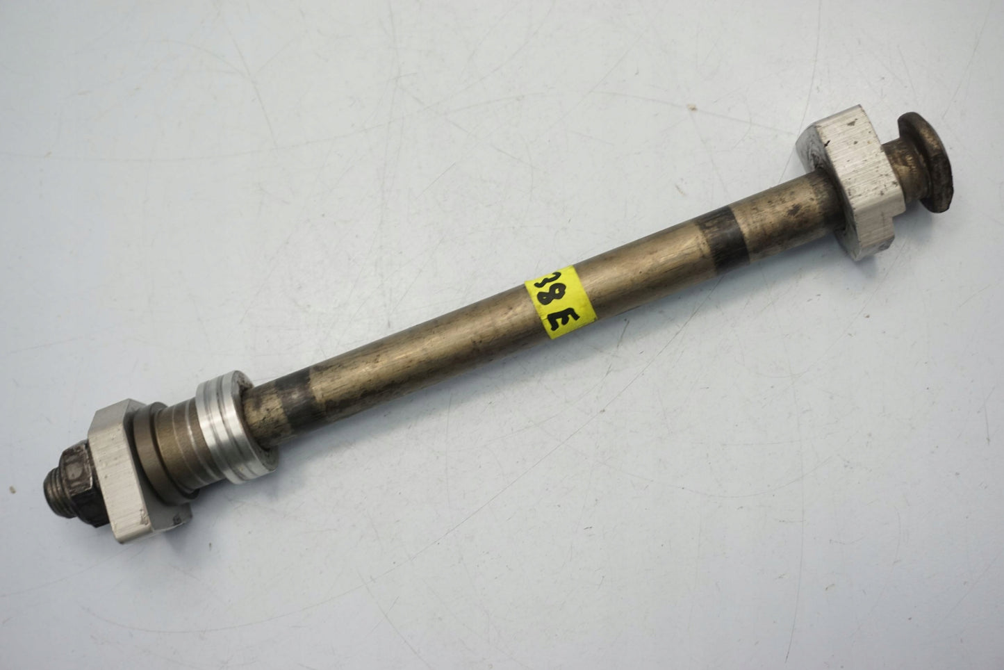 TRIUMPH TIGER 800 10-14 Hinterachse Achse hinten Radachse rear axle 6
