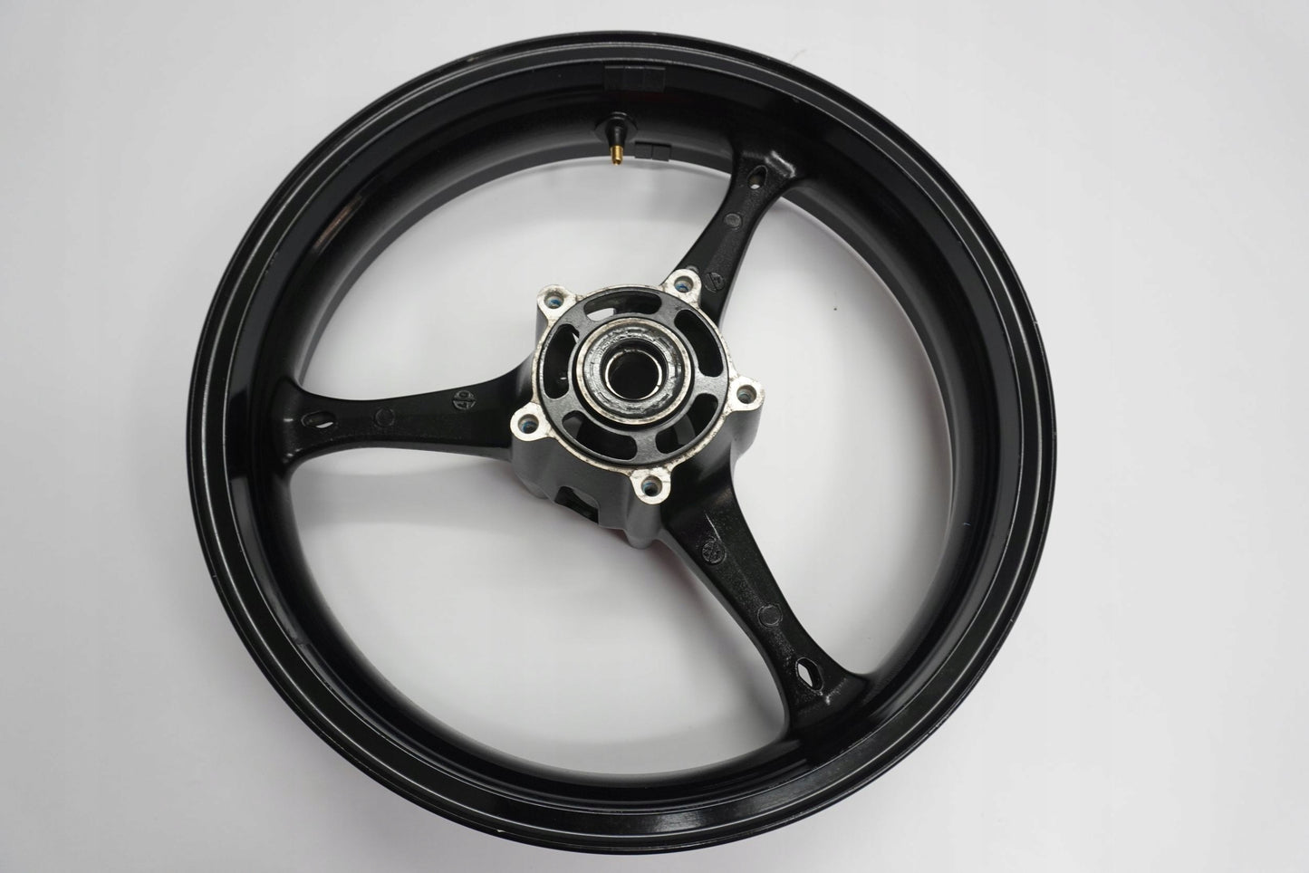 SUZUKI GSX-R 1000 K7-K8 Felge vorne Wheel Vorderrad 5