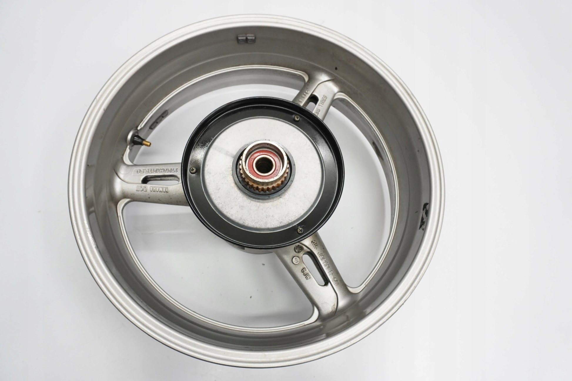 YAMAHA FJR 1300 01-05 Felge hinten Wheel Hinterrad 4