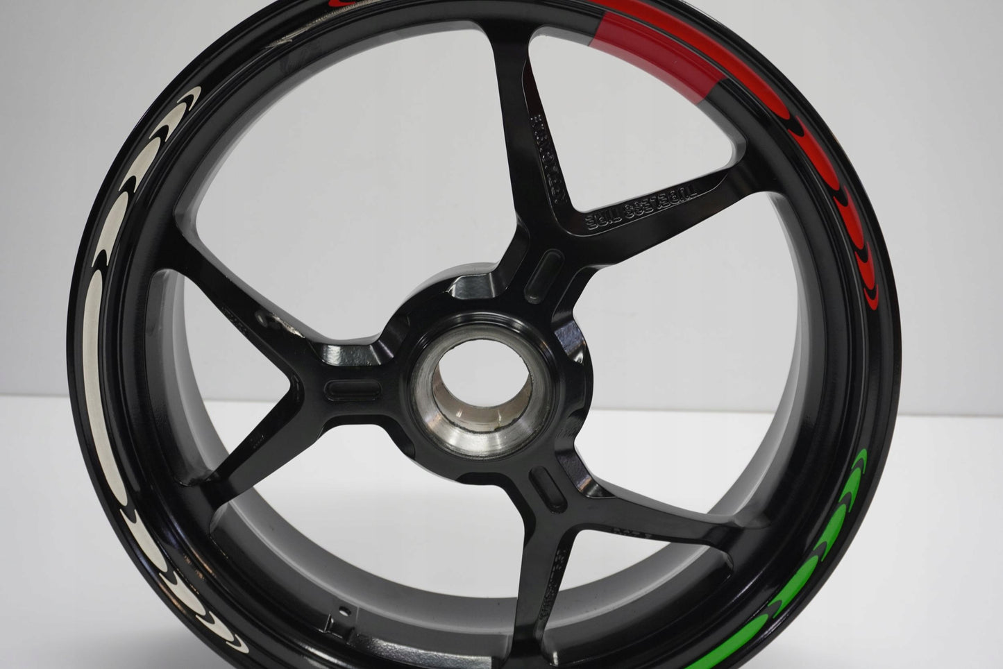 DUCATI SUPERSPORT 950 S Felge hinten Wheel Hinterrad 2