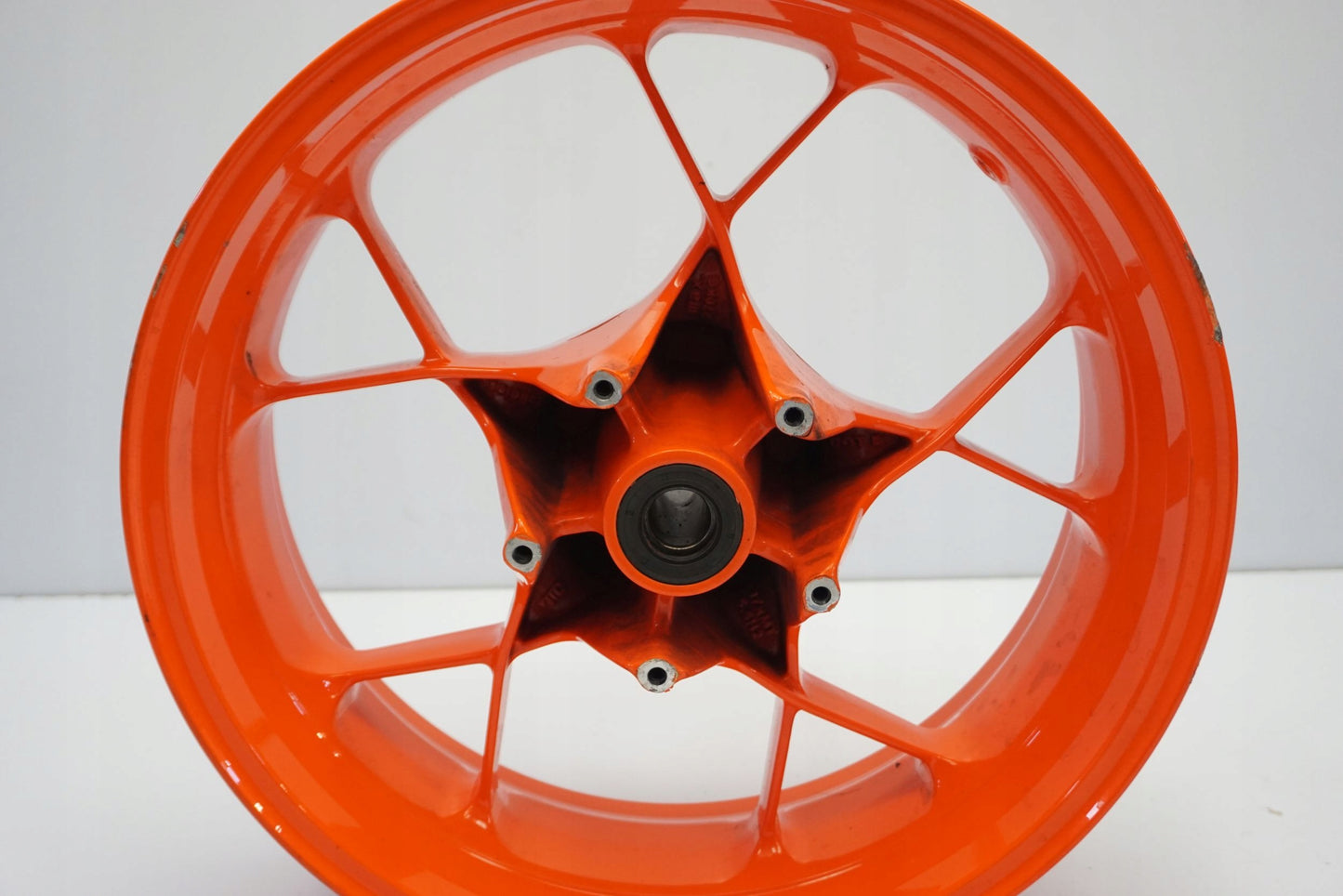 KTM 890 DUKE R 20- Felge hinten Wheel Hinterrad 12