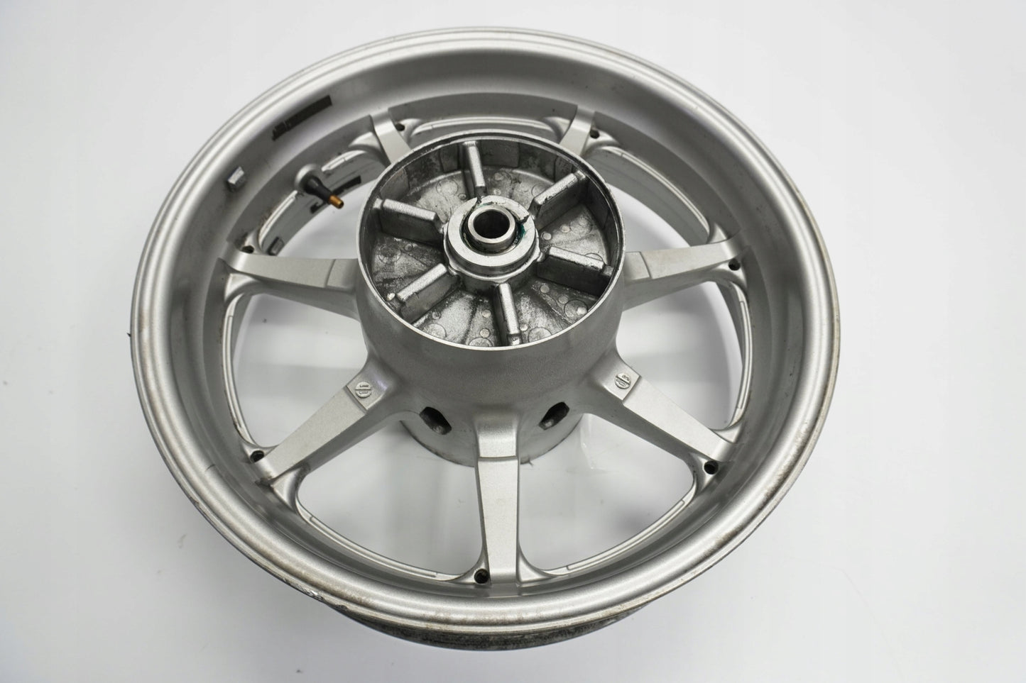 YAMAHA XVS 1300 A MIDNIGHT STAR 07-15 Felge hinten Wheel Hinterrad 9