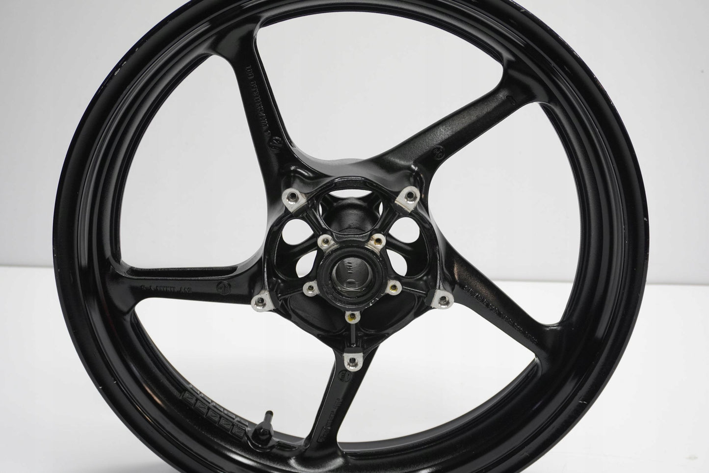 YAMAHA MT-10 16-21 Felge vorne Wheel Vorderrad 9