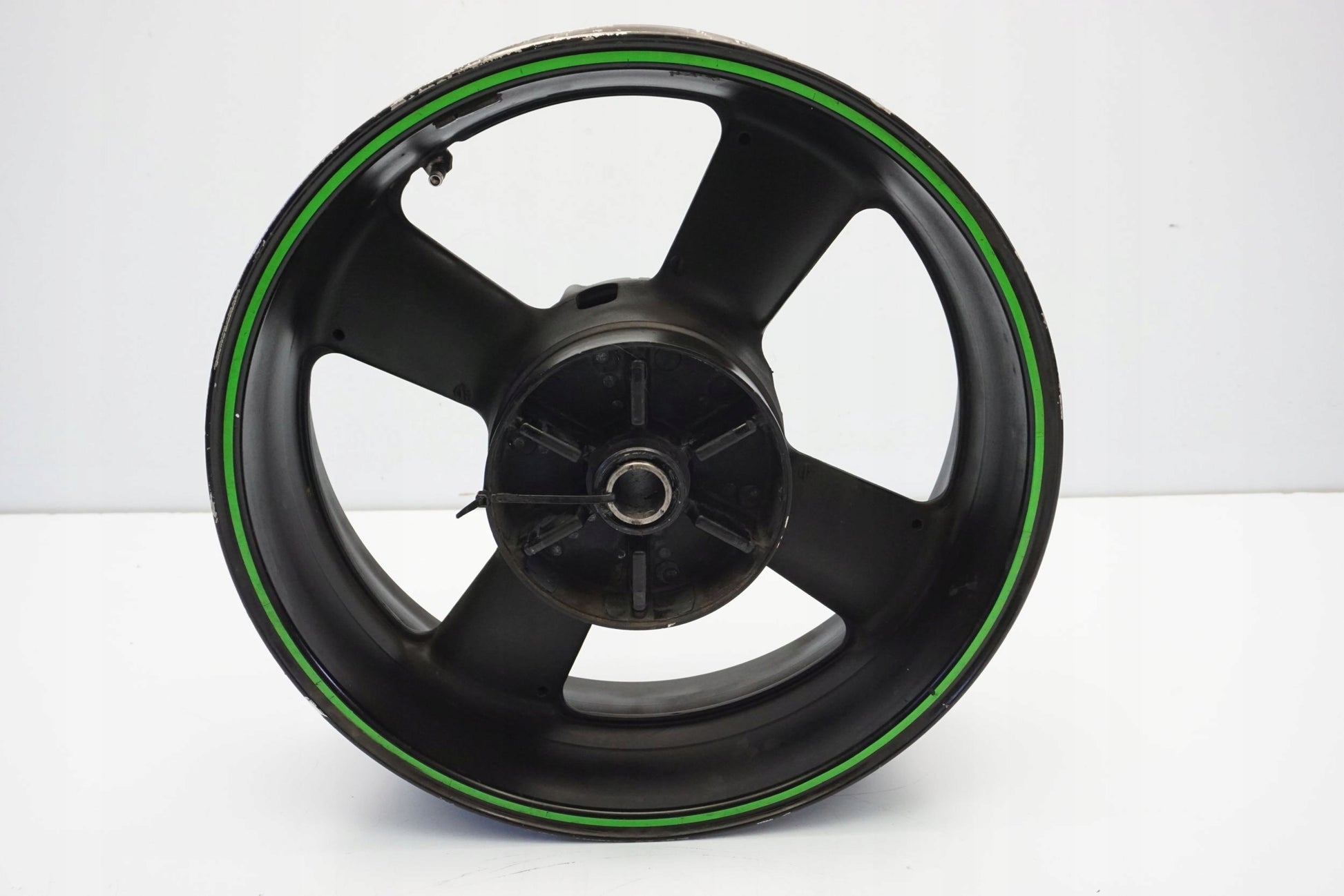 YAMAHA MT-01 1700 05-12 Felge hinten Wheel Hinterrad 10