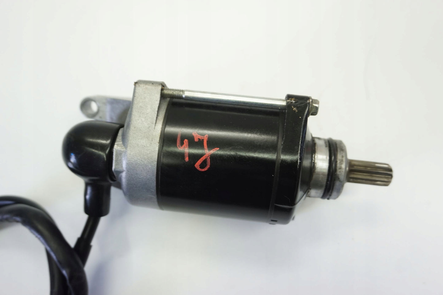SUZUKI GSR 750 11-16 Anlasser Starter Motor 7