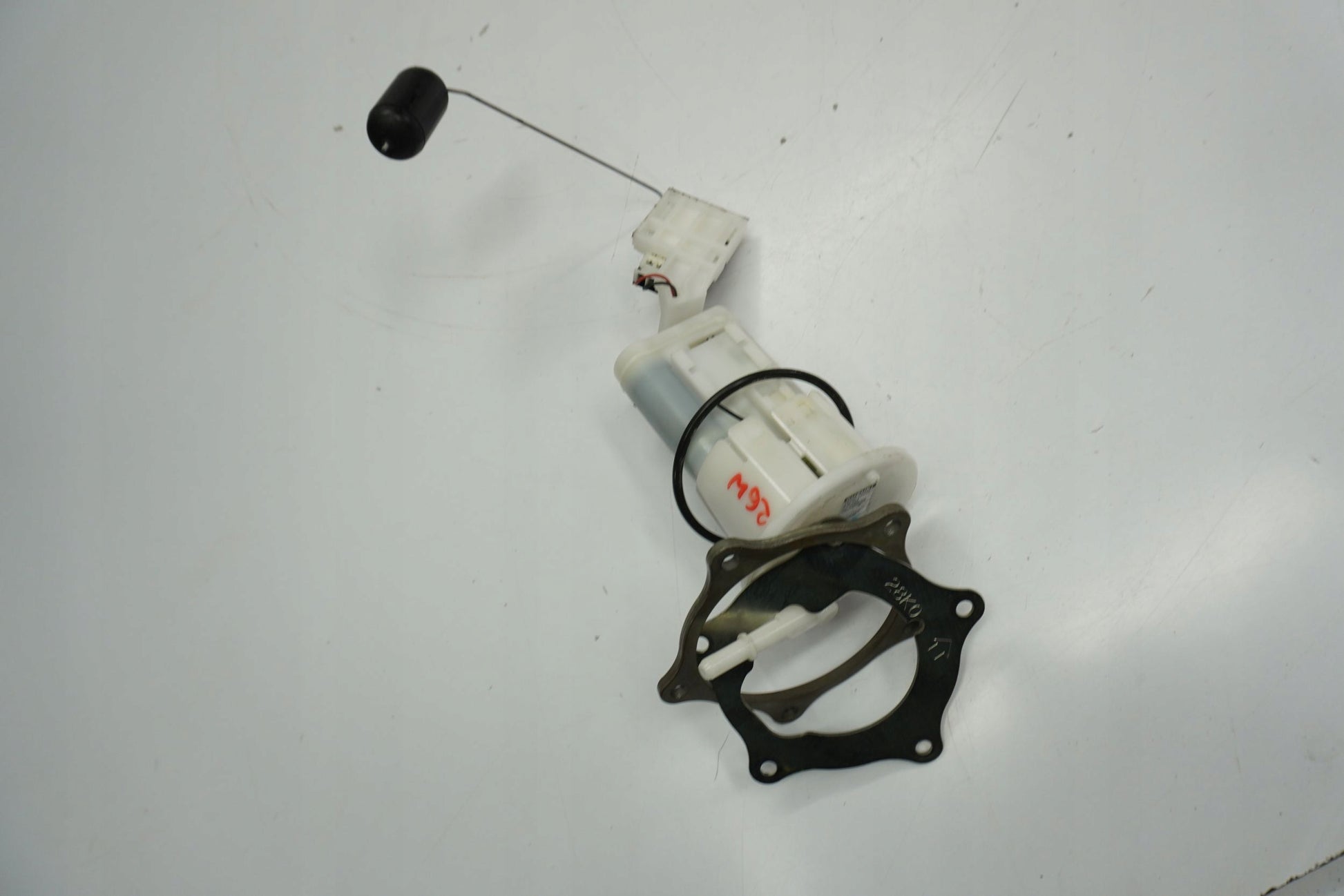 SUZUKI DL 650 V-STROM 19- Benzinpumpe Kraftstoffpumpe Fuel Pump 2