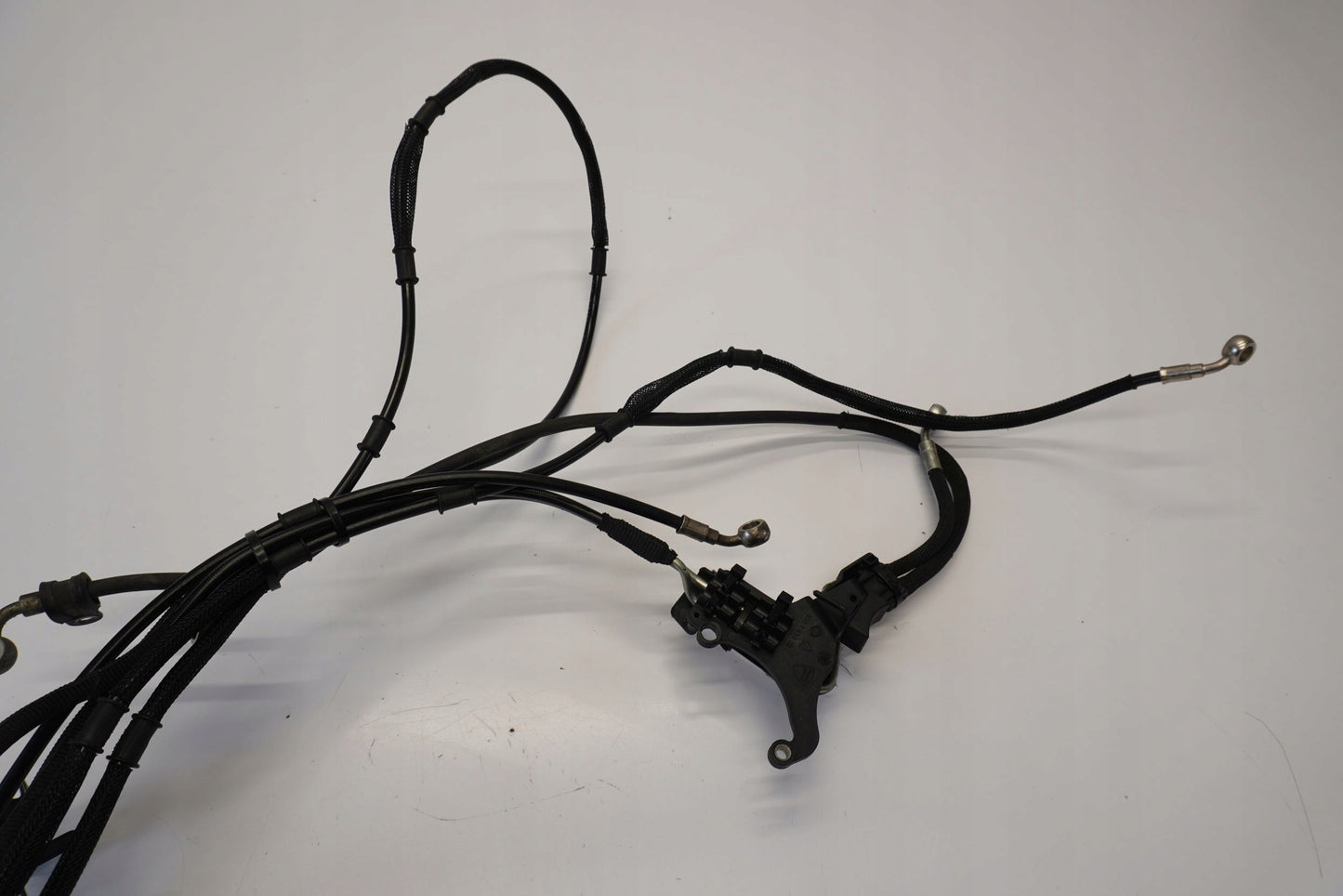 DUCATI MONSTER 821 18-20 ABS Pumpe Druckmodulator 9