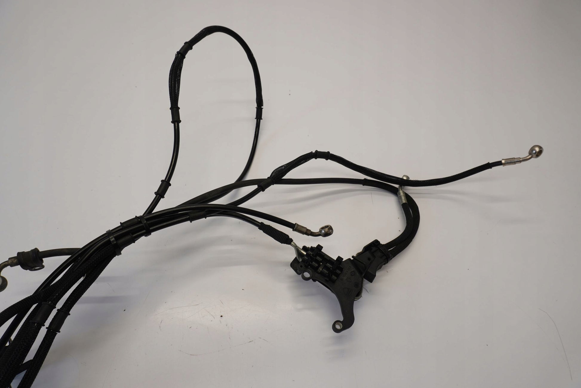 DUCATI MONSTER 821 18-20 ABS Pumpe Druckmodulator 9