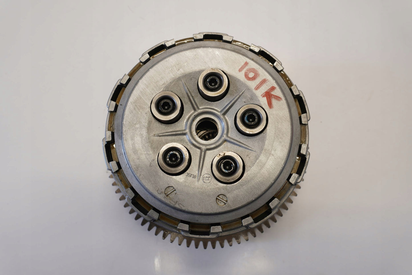 SUZUKI GSR 750 11-16 Kupplung Kupplungskorb Clutch 7