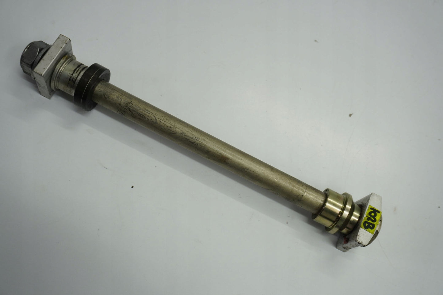 TRIUMPH TIGER 1050 06-12 Hinterachse Achse hinten Radachse rear axle 7