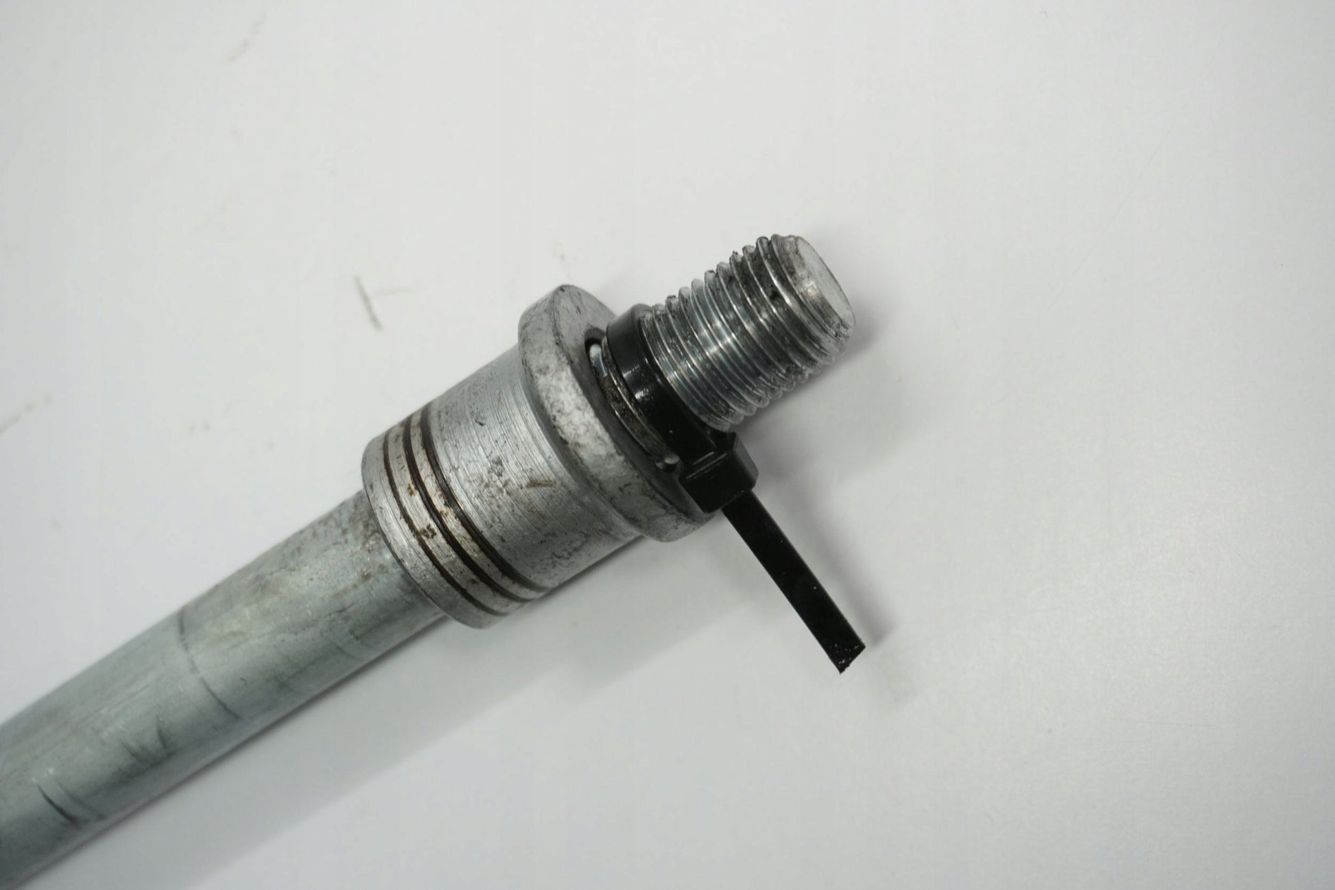 HONDA XL 125 V VARADERO 07-11 Vorderachse Achse vorne Radachse front axle 4