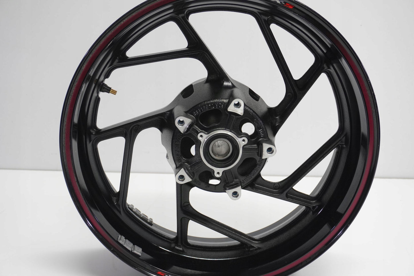 SUZUKI GSX-S 750 17-23 Felge hinten Wheel Hinterrad 6