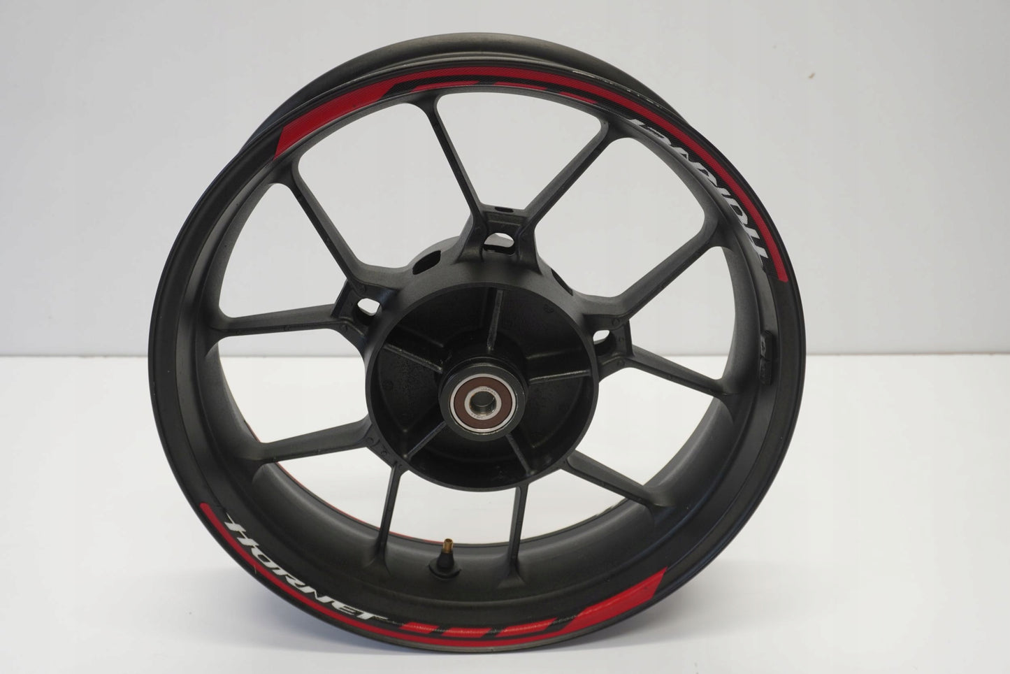 HONDA CB 750 HORNET 23- Felge hinten Wheel Hinterrad 5