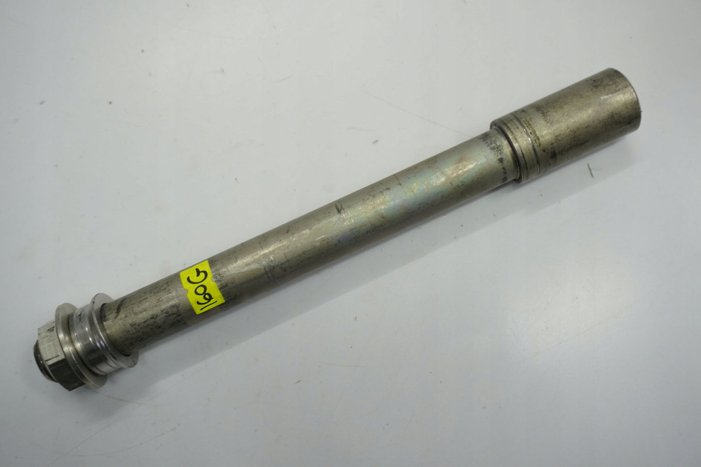 SUZUKI GSX-S 750 17-23 Vorderachse Achse vorne Radachse front axle 6
