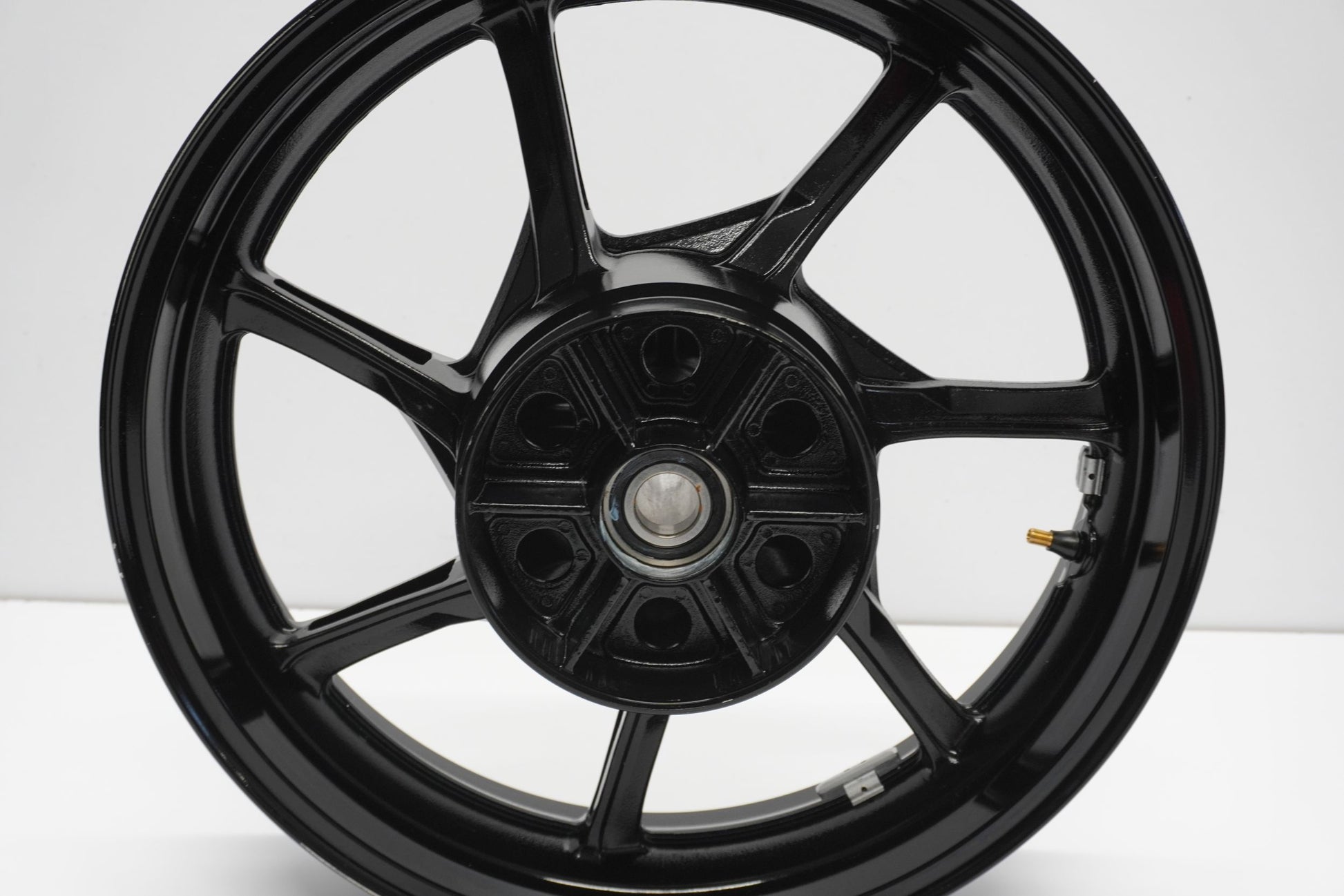 SUZUKI V-STROM 800 23- Felge hinten Wheel Hinterrad 3