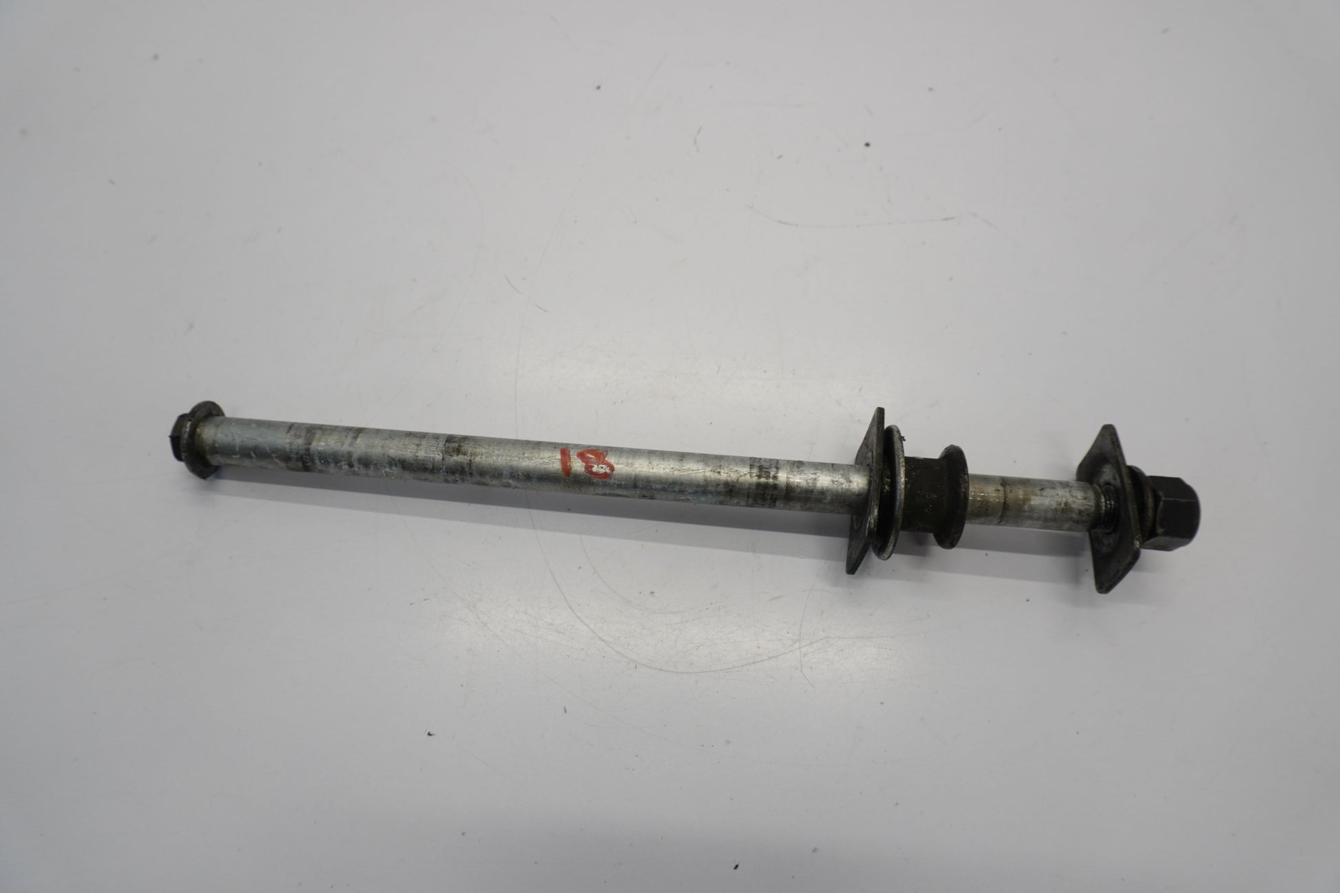 SUZUKI SV 650 S 99-02 Hinterachse Achse hinten Radachse rear axle 3