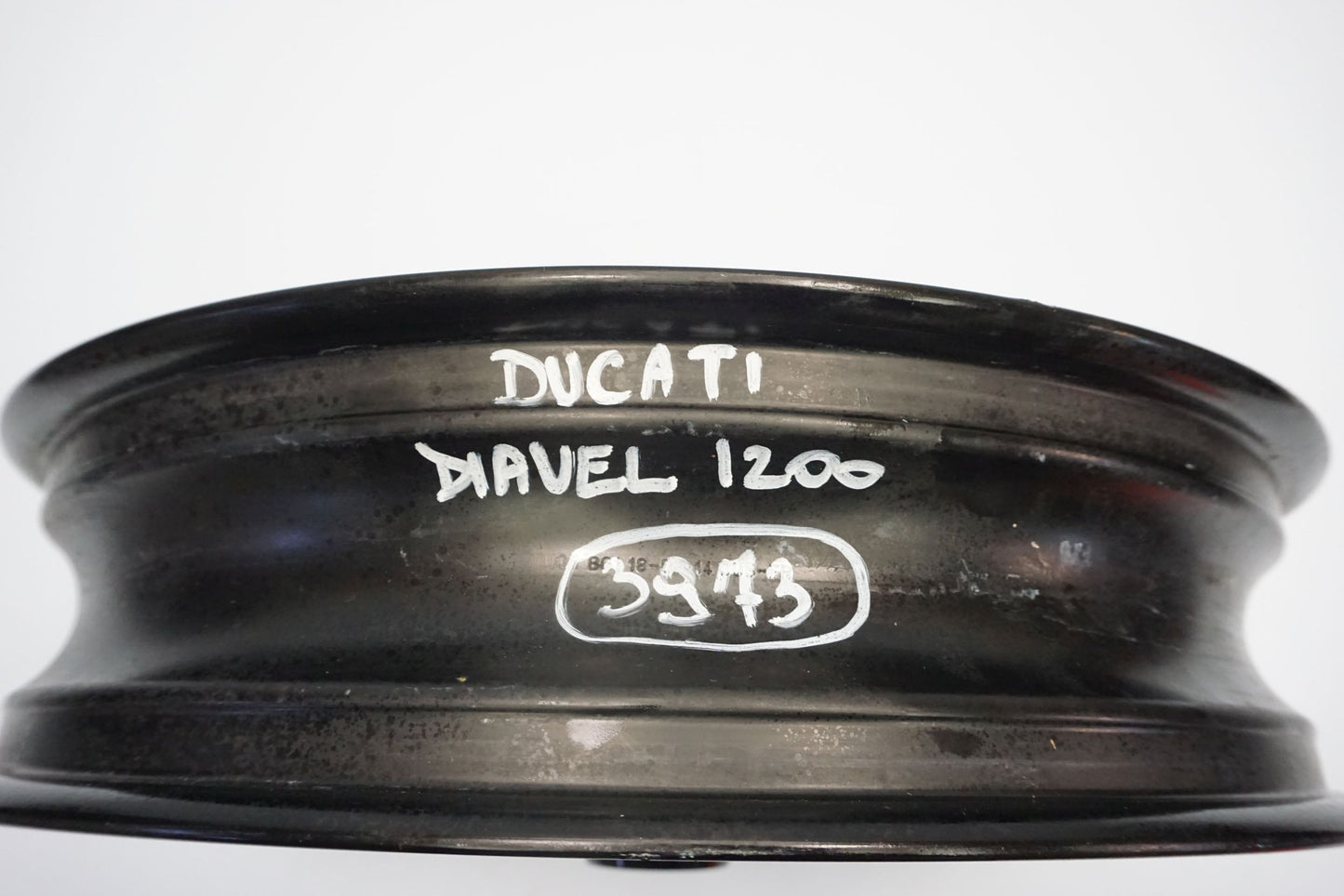 DUCATI DIAVEL 1200 Felge vorne Wheel Vorderrad 6