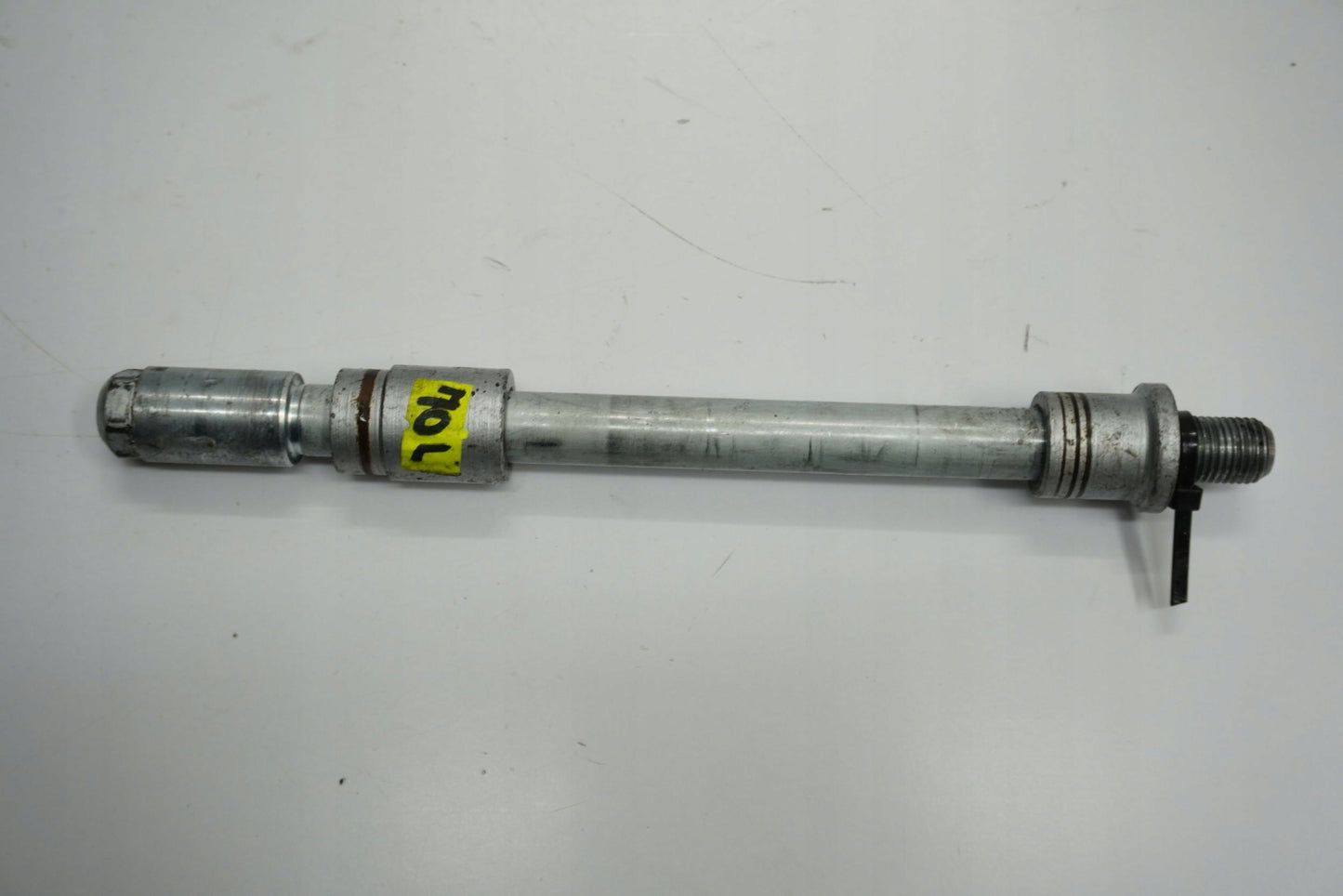 HONDA XL 125 V VARADERO 07-11 Vorderachse Achse vorne Radachse front axle 3