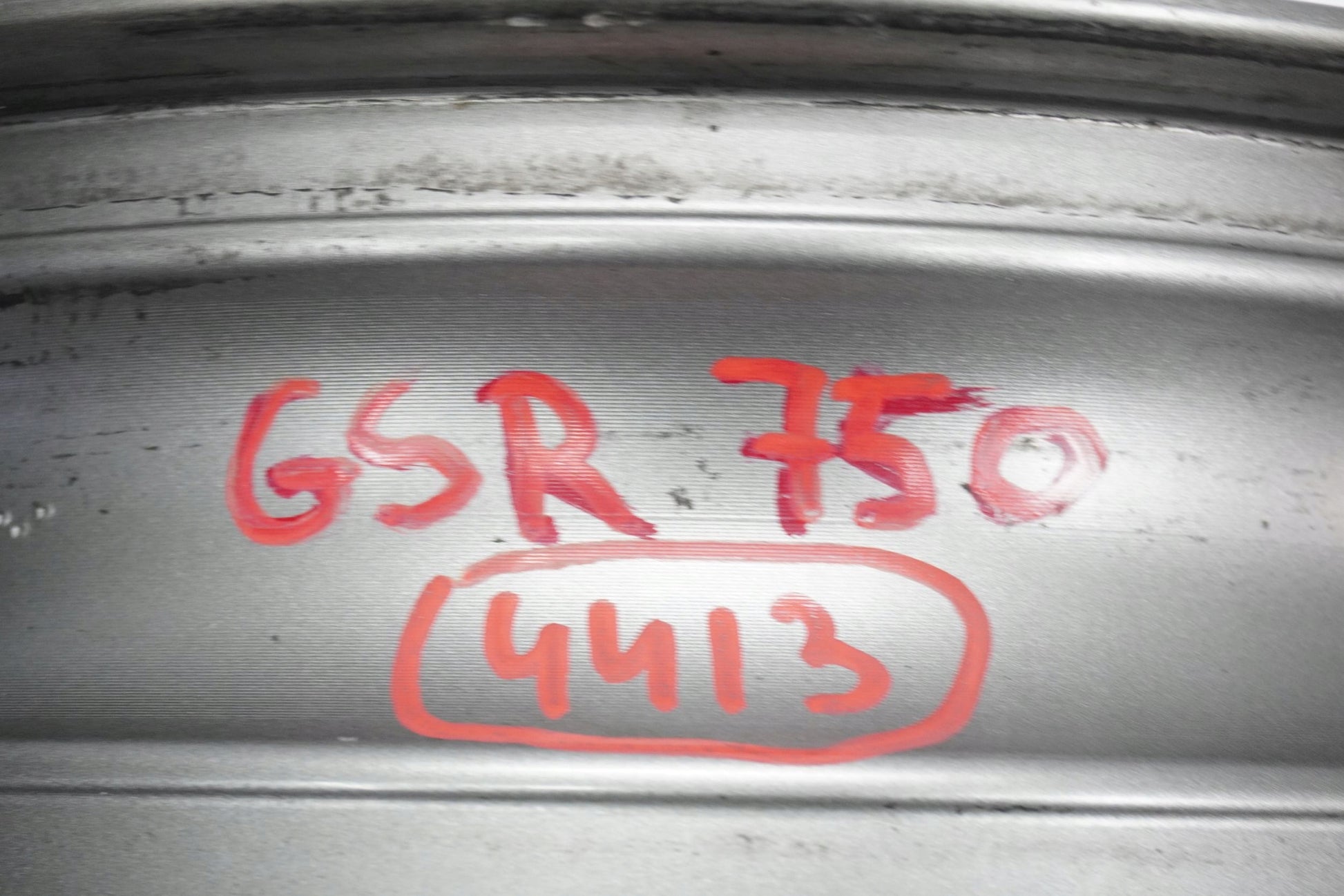 SUZUKI GSR 750 11-16 Felge vorne Wheel Vorderrad 2