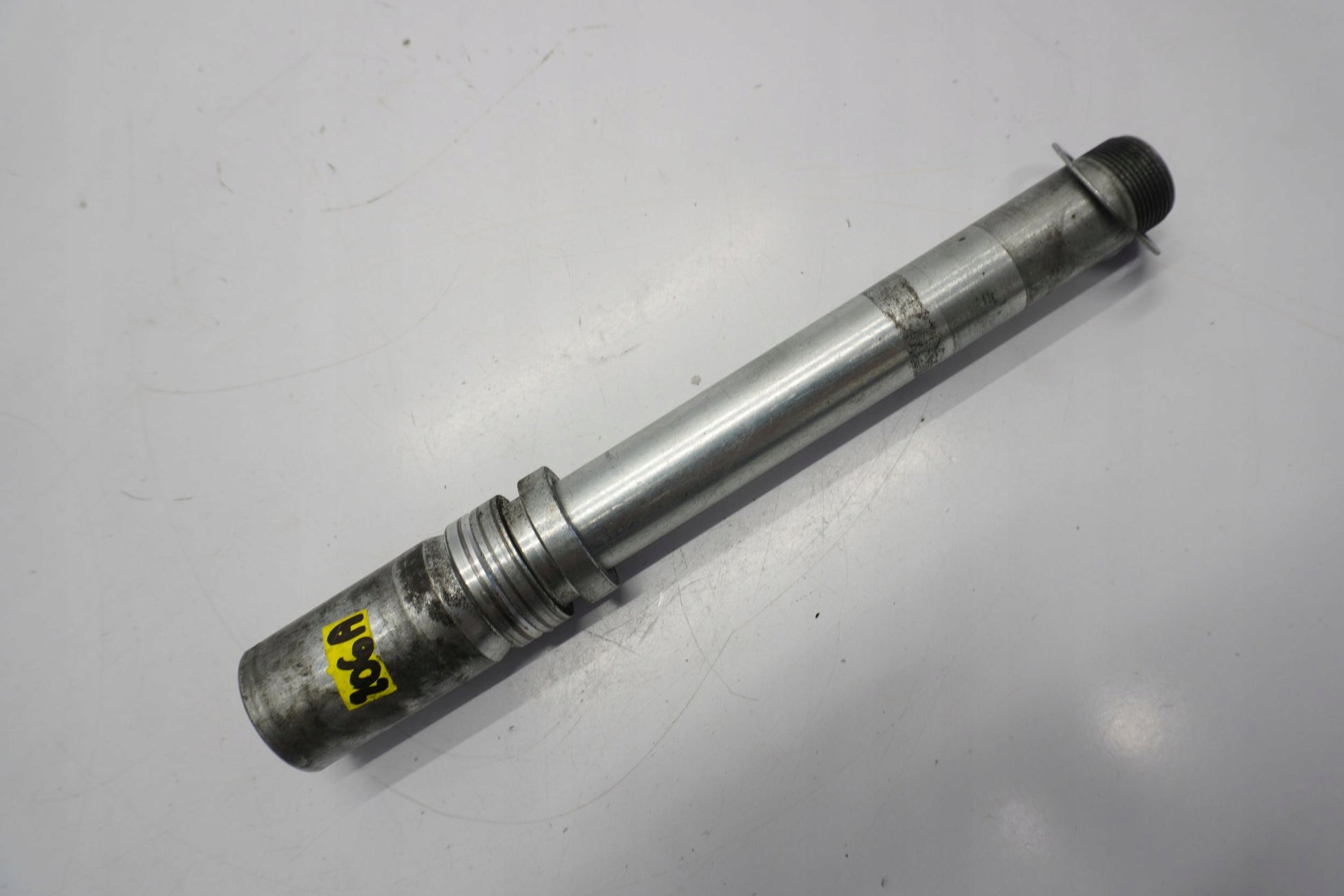 DUCATI 848 08–13 Vorderachse Achse vorne Radachse front axle 5