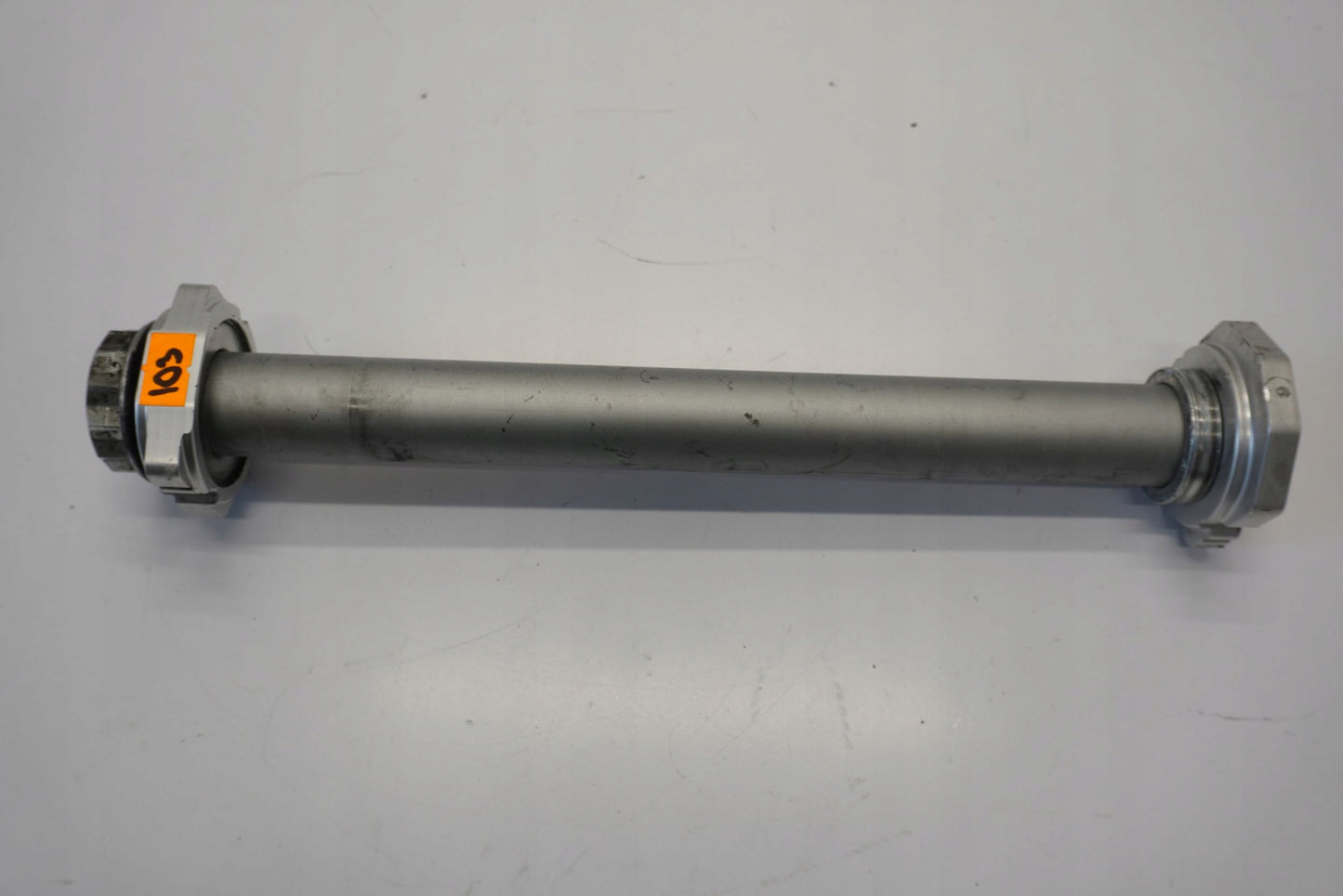 DUCATI MULTISTRADA V2 S 22- Hinterachse Achse hinten Radachse rear axle 3