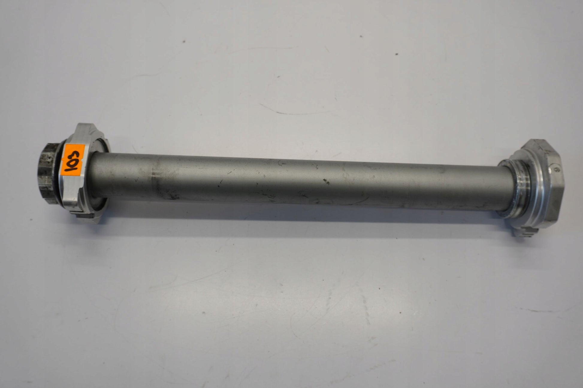 DUCATI MULTISTRADA V2 S 22- Hinterachse Achse hinten Radachse rear axle 3