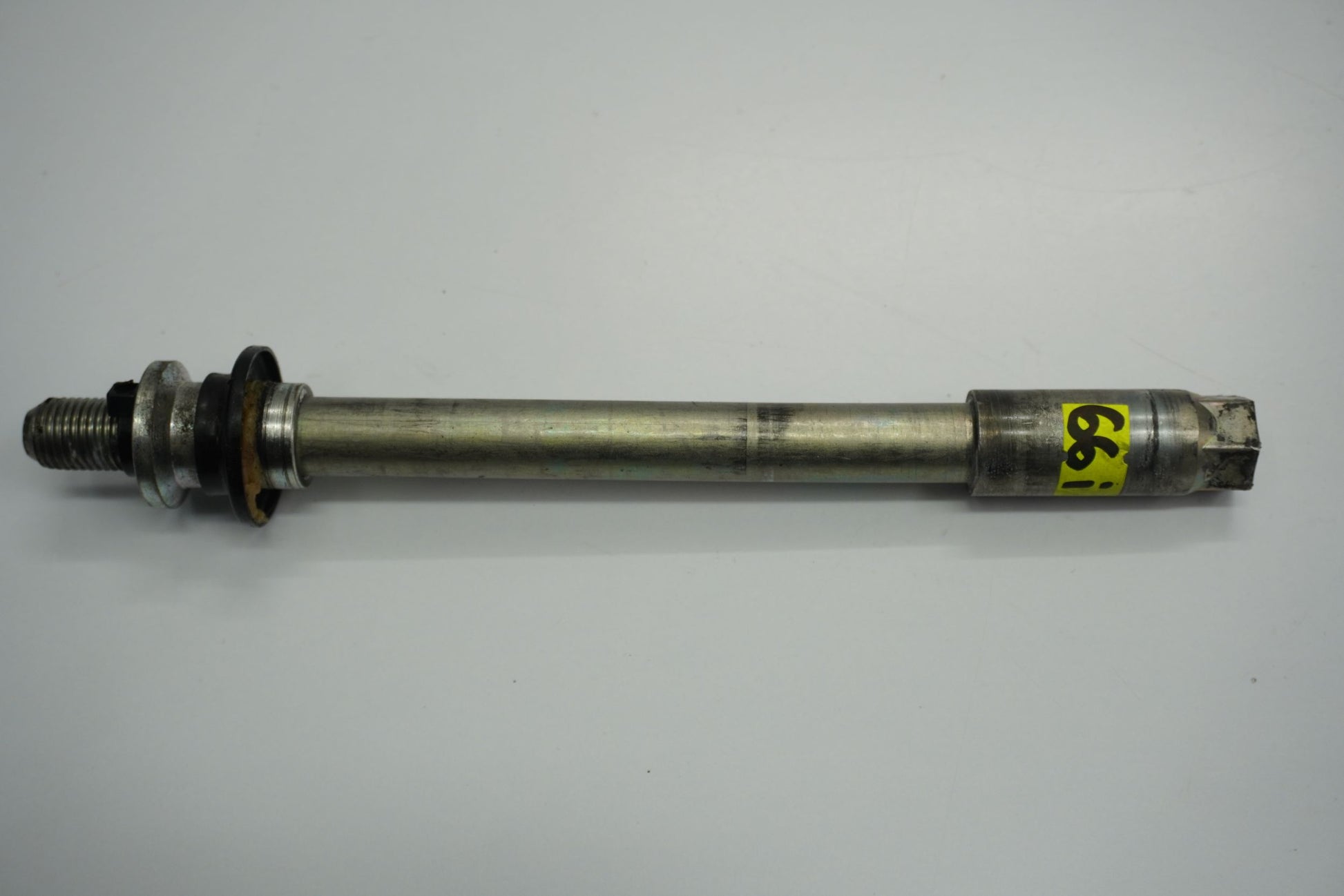 YAMAHA WR 125 R 09-14 Vorderachse Achse vorne Radachse front axle 3