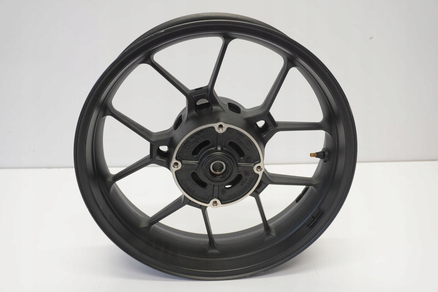 HONDA CB 750 HORNET 23- Felge hinten Wheel Hinterrad 9