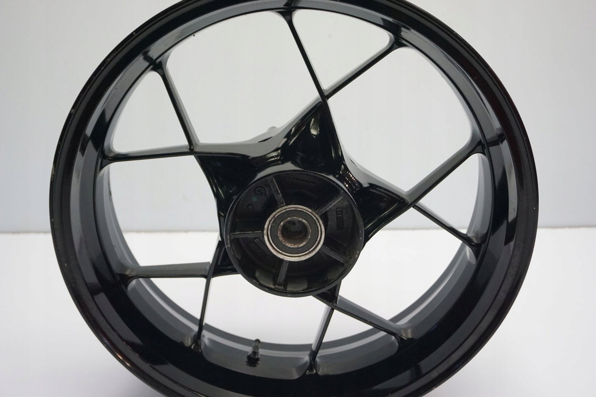 KTM 690 DUKE 12-15 Felge hinten Wheel Hinterrad 2