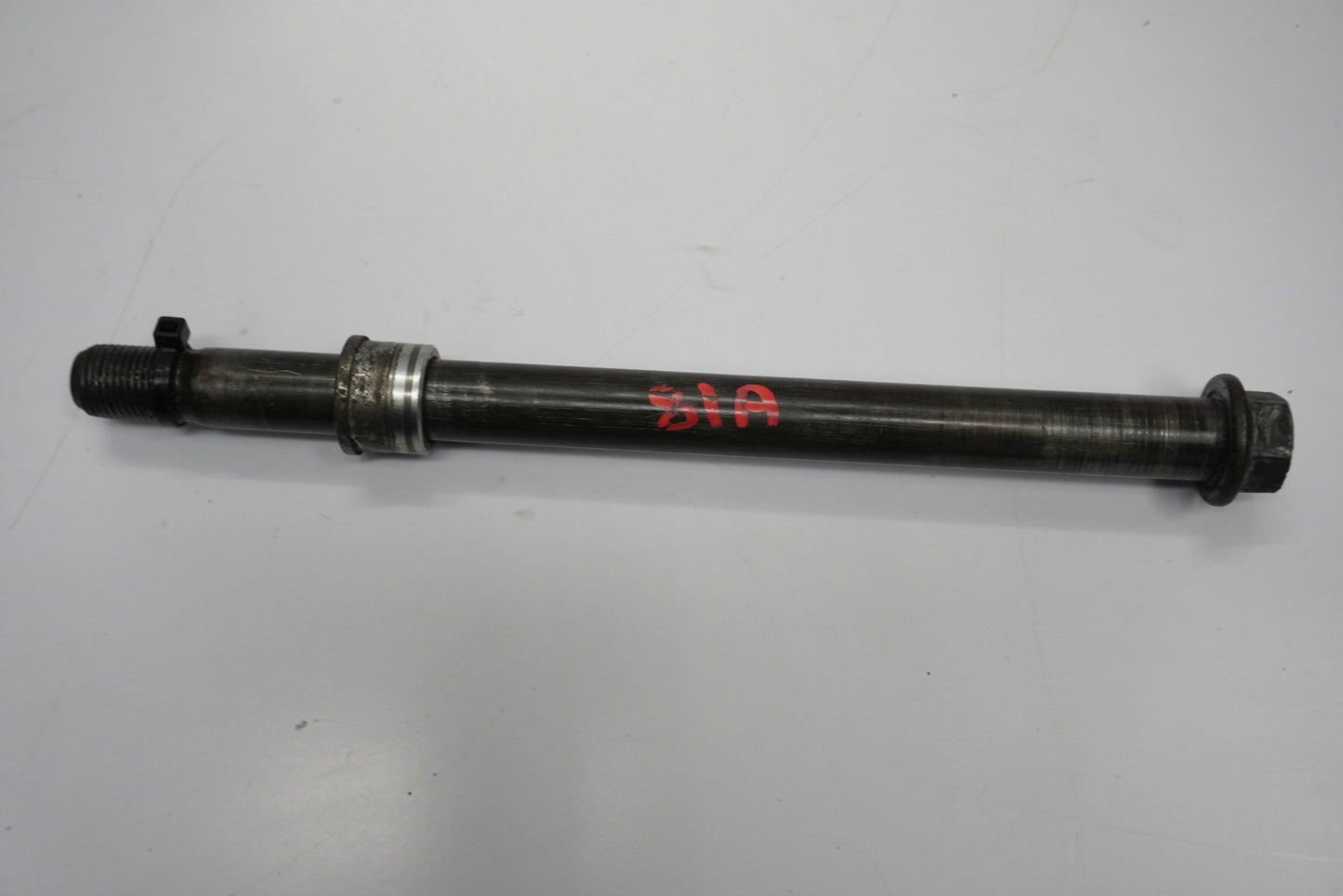 YAMAHA FZS FAZER 600 02-03 Vorderachse Achse vorne Radachse front axle 3