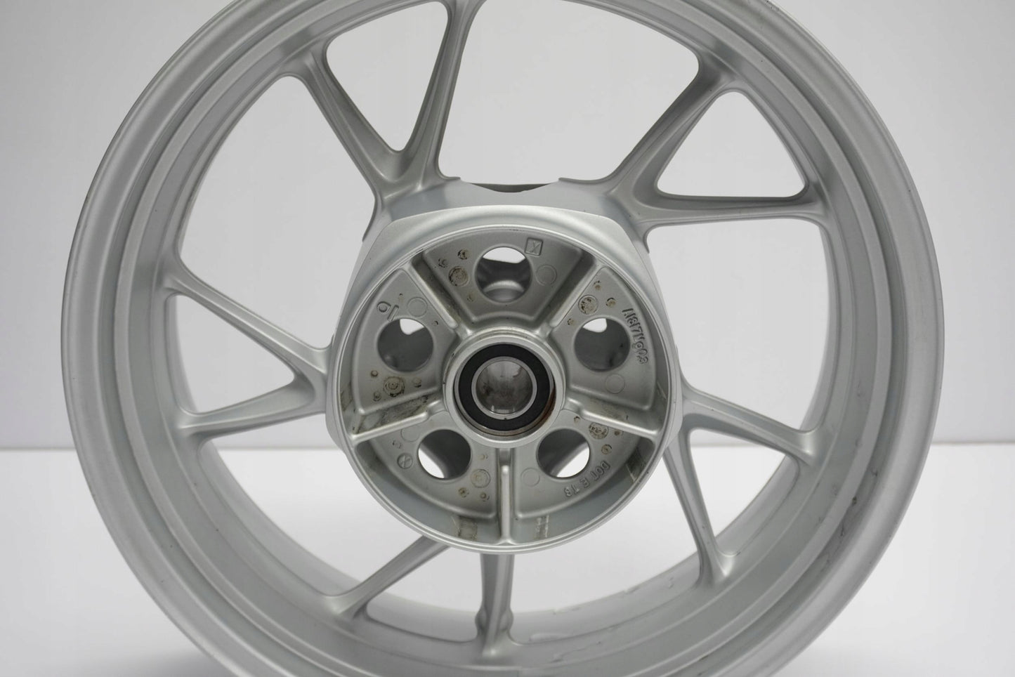 BMW F 900 R K83 20- Felge hinten Wheel Hinterrad 6
