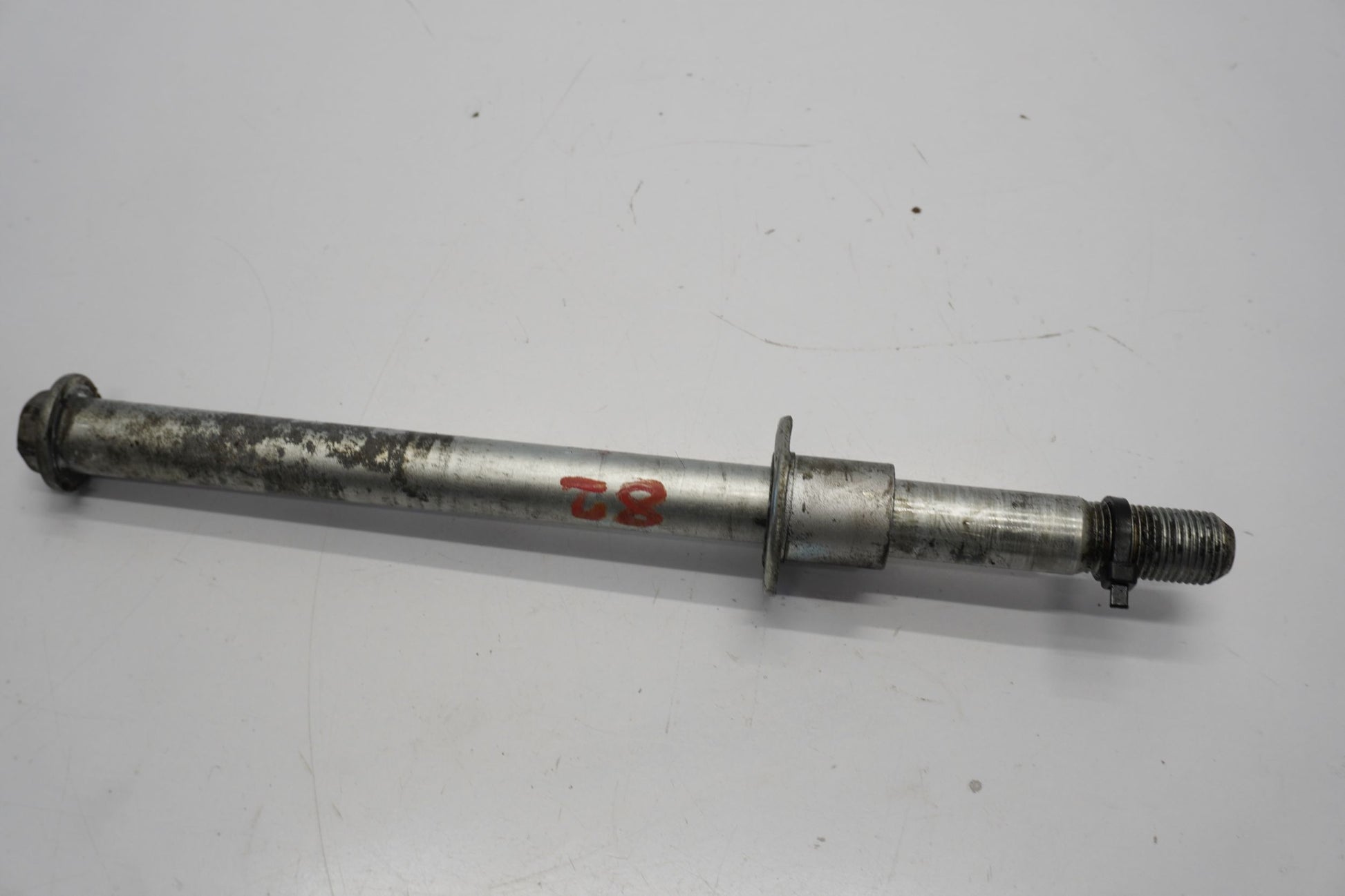 SUZUKI SV 650 S 99-02 Vorderachse Achse vorne Radachse front axle 7