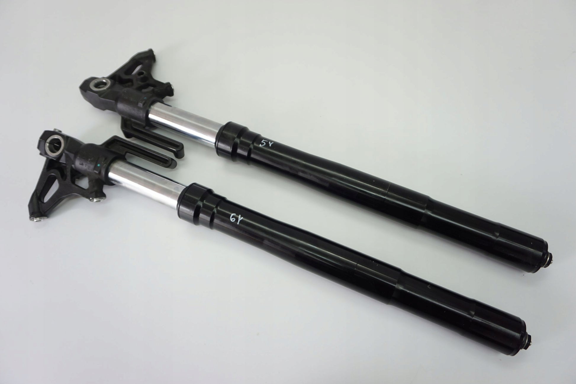 KAWASAKI Z1000 10-13 Gabel Gabelholme Fork 16