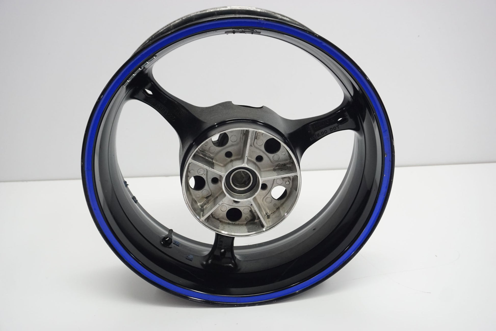 SUZUKI GSX-R 1000 K7-K8 Felge hinten Wheel Hinterrad 3
