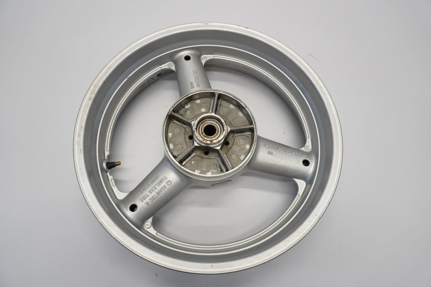 SUZUKI SV 650 03-12 Felge hinten Wheel Hinterrad 4